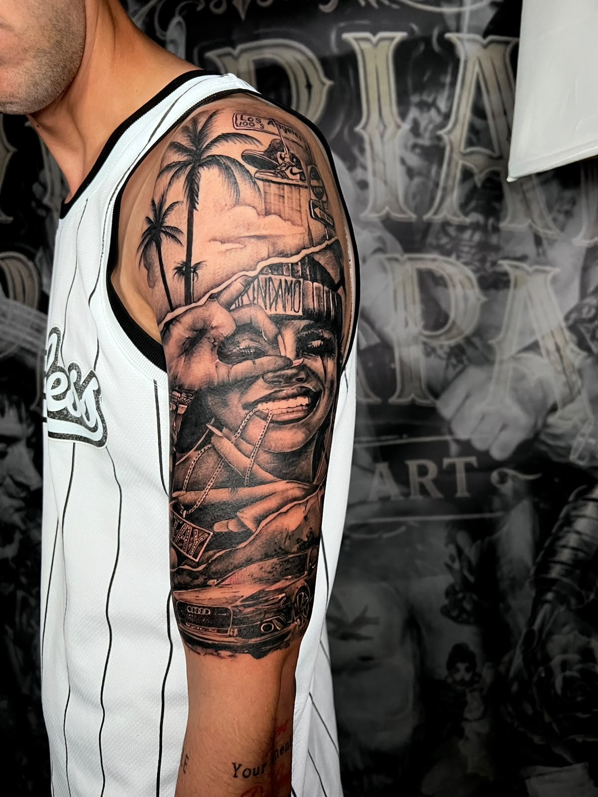 Chicano-Porträt & Stadtmotive — Tattoo von Ciprian Grapa